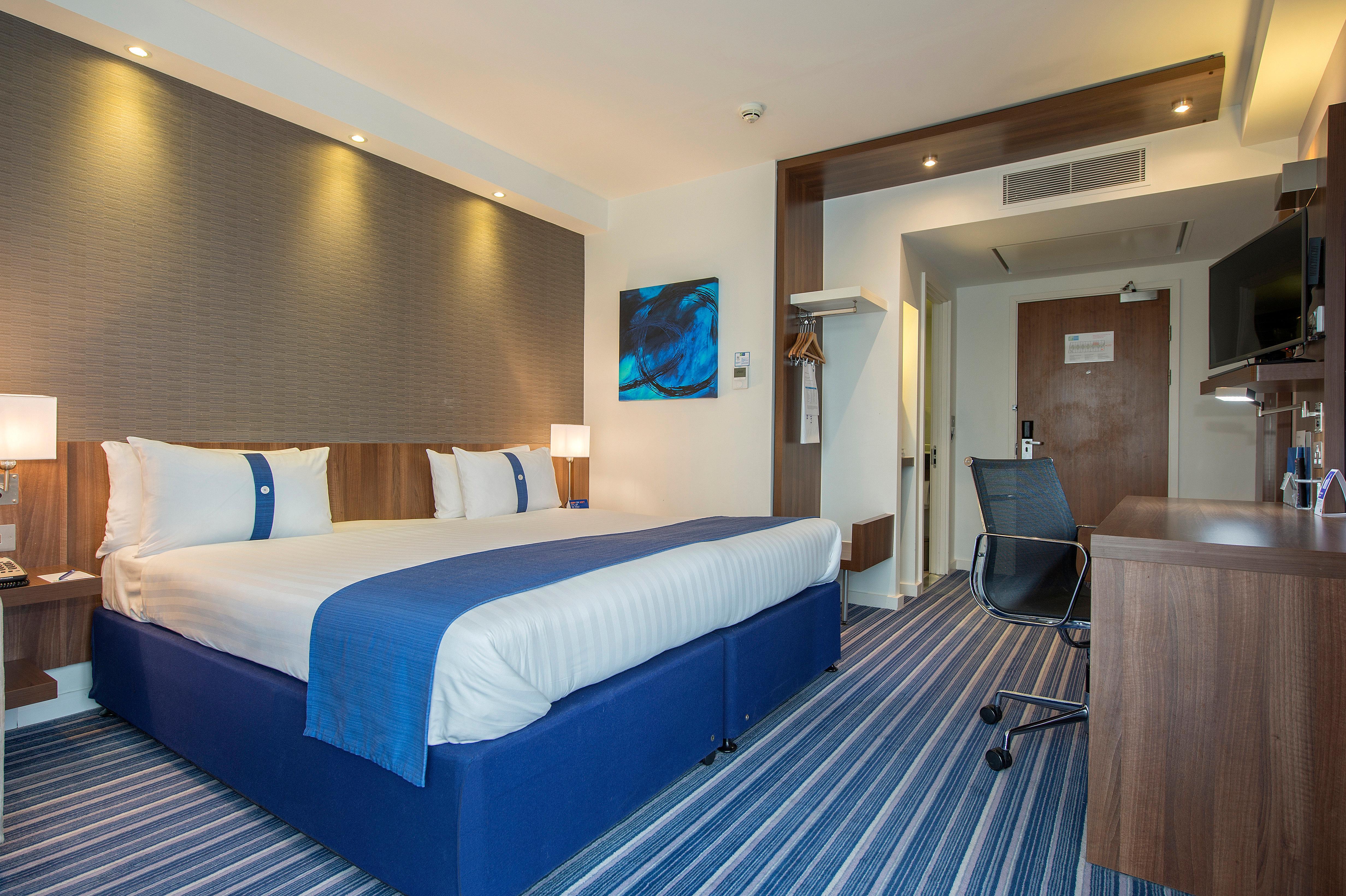 Holiday Inn Express Sheffield City Centre, An Ihg Hotel Exterior photo