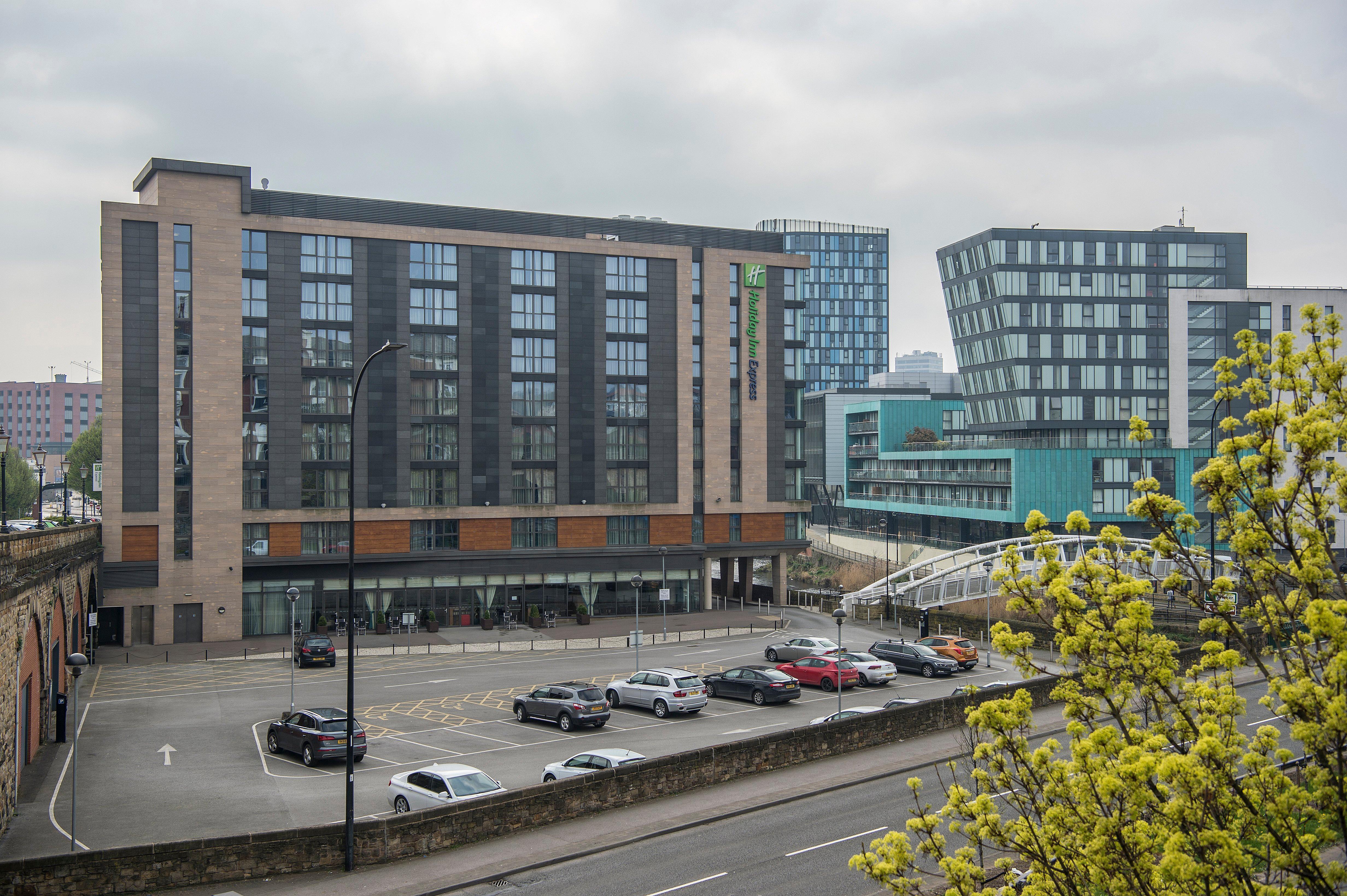 Holiday Inn Express Sheffield City Centre, An Ihg Hotel Exterior photo