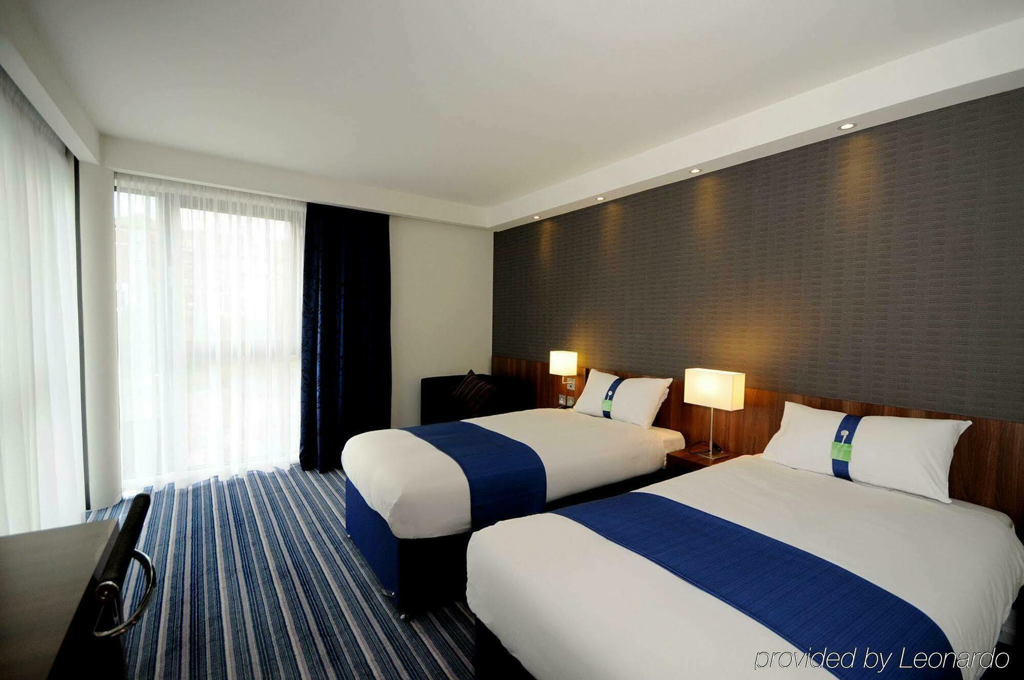 Holiday Inn Express Sheffield City Centre, An Ihg Hotel Exterior photo